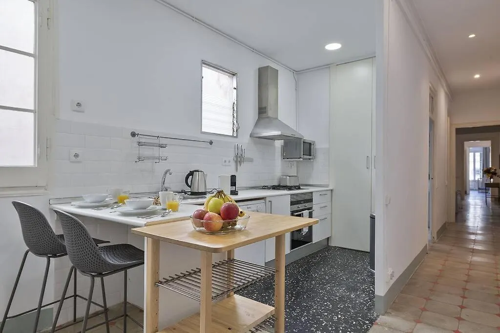 Canela Homes Barcelona Fontana スペイン