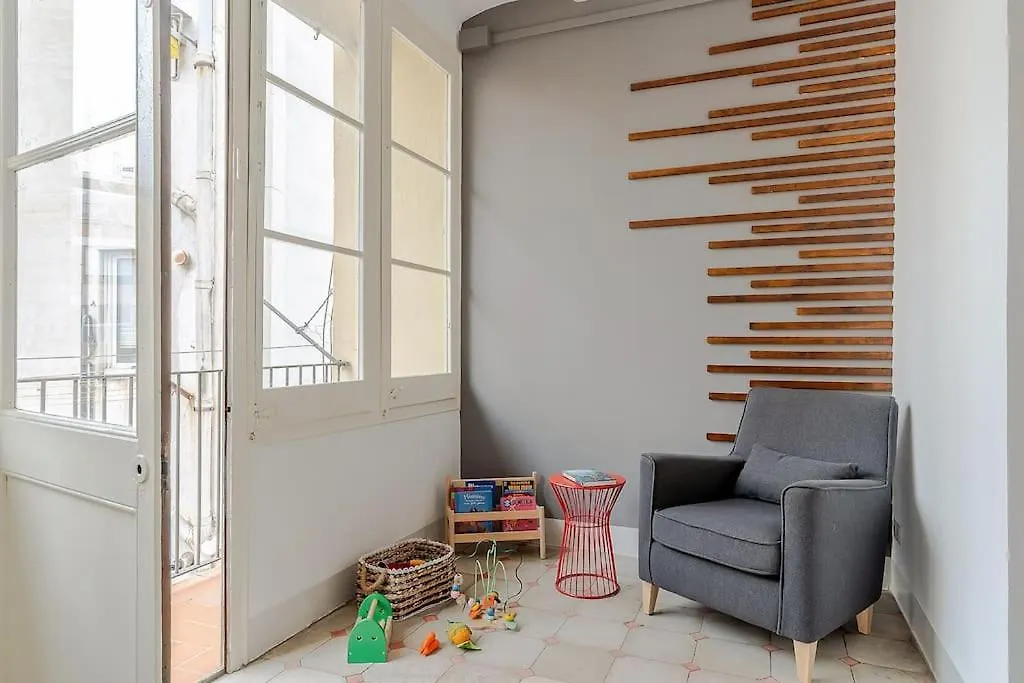 Canela Homes Barcelona Fontana アパート
