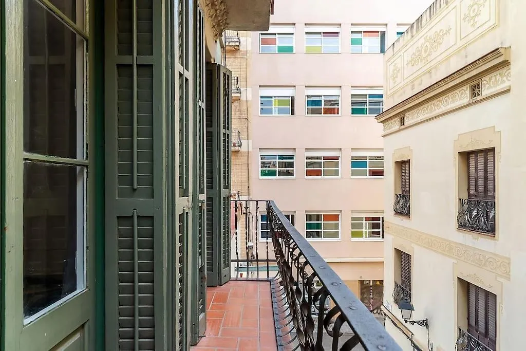 Canela Homes Barcelona Fontana スペイン