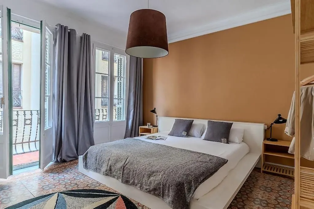 Canela Homes Barcelona Fontana スペイン