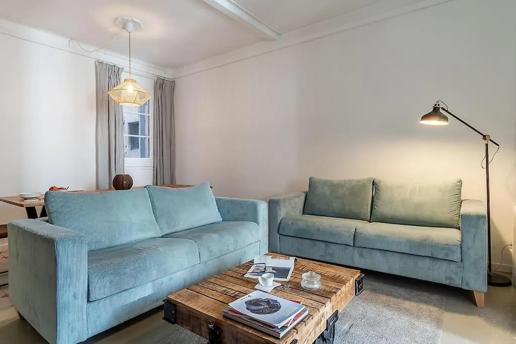 Canela Homes Barcelona Fontana スペイン